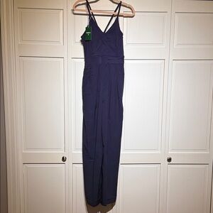HALARA Navy V-Neck Sleeveless Jumpsuit with Adjustable Straps